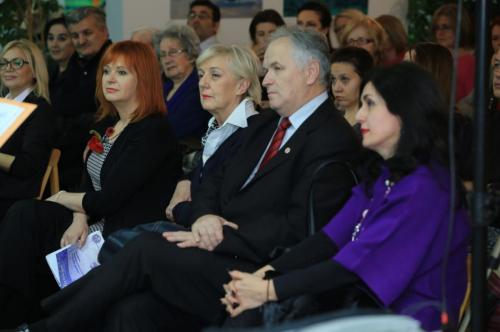 IMG-04eee3a7c5404ce33676936f7adf1232-V