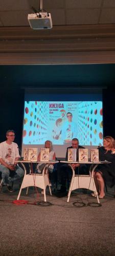 IMG-332032cb79d6ea47e9db8b1f68fa3966-V