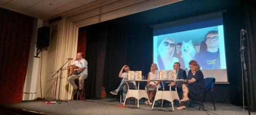 IMG-93a399e0b8840f4b8694f64fac2a82d8-V